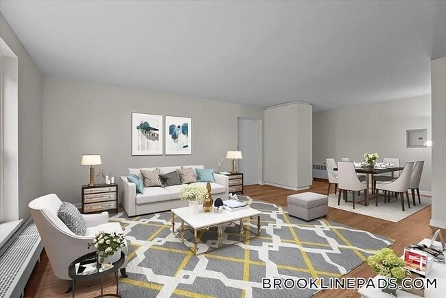 10 Juniper St in Brookline, MA - Building Photo - Building Photo