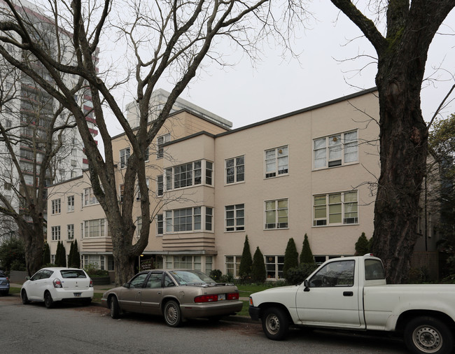 Seacrest Apartments in Vancouver, BC - Building Photo - Building Photo