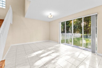 255 Saratoga Blvd E in West Palm Beach, FL - Building Photo - Building Photo