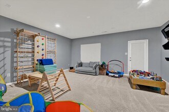 7650 Lyndon Ct in Glen Burnie, MD - Building Photo - Building Photo