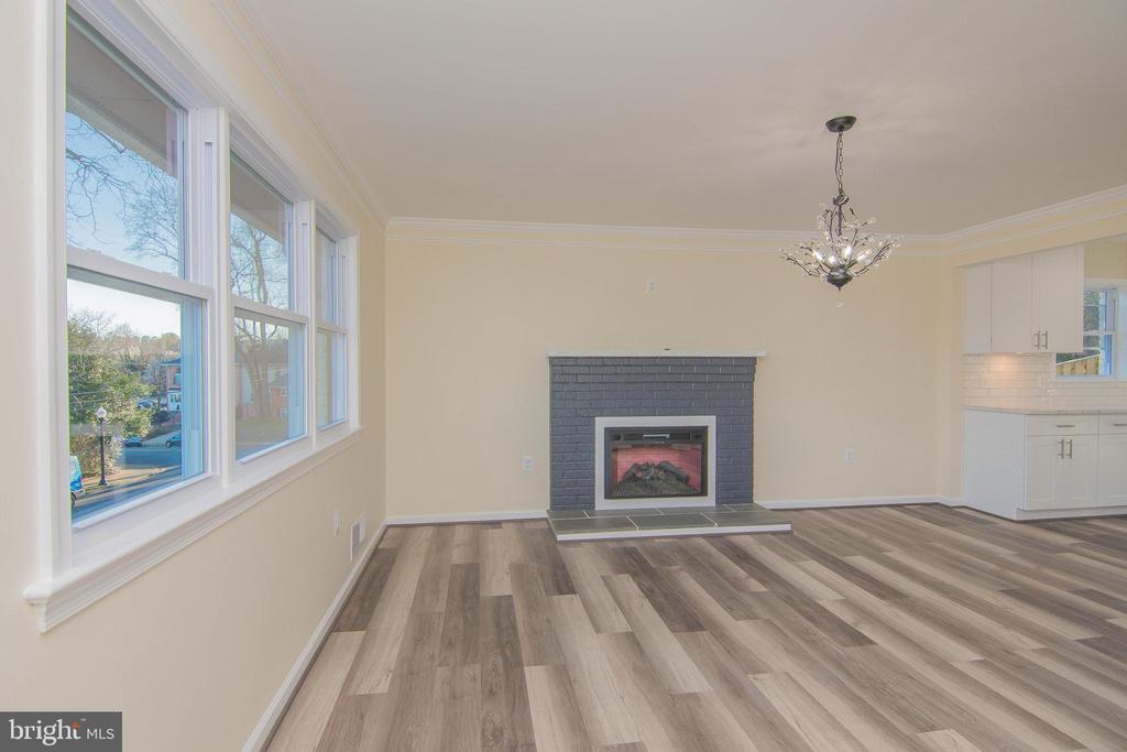 14 N Montague St in Arlington, VA - Building Photo