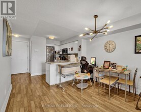 555-555 Wilson Ave in Toronto, ON - Building Photo - Building Photo