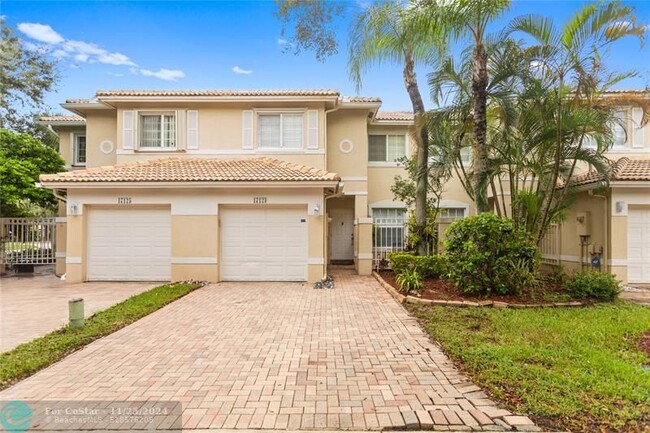 17123 NW 23rd St in Pembroke Pines, FL - Foto de edificio - Building Photo