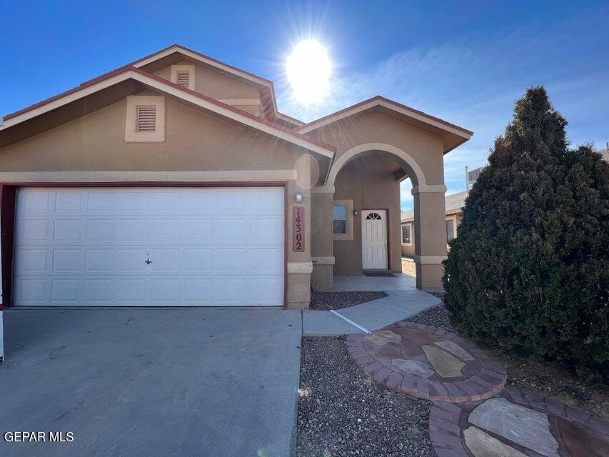 14302 Patriot Point Dr in El Paso, TX - Foto de edificio