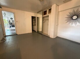 22XX SW 42nd Way in Fort Lauderdale, FL - Building Photo