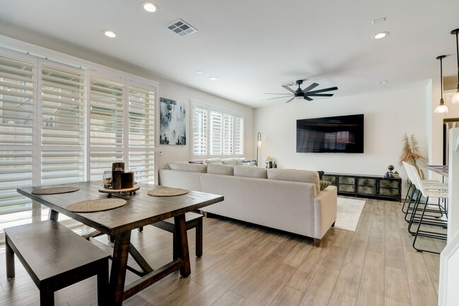3251 Crecida Way in Carlsbad, CA - Building Photo - Building Photo