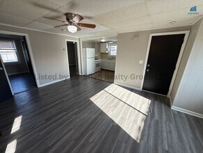 77 Massasoit St in Fall River, MA - Building Photo - Building Photo