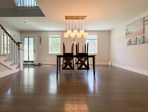 8 Briggs Rd in Lexington, MA - Building Photo - Building Photo