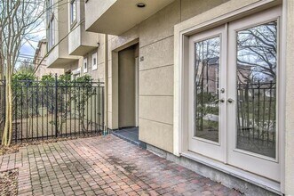 328 Asbury St in Houston, TX - Building Photo - Building Photo