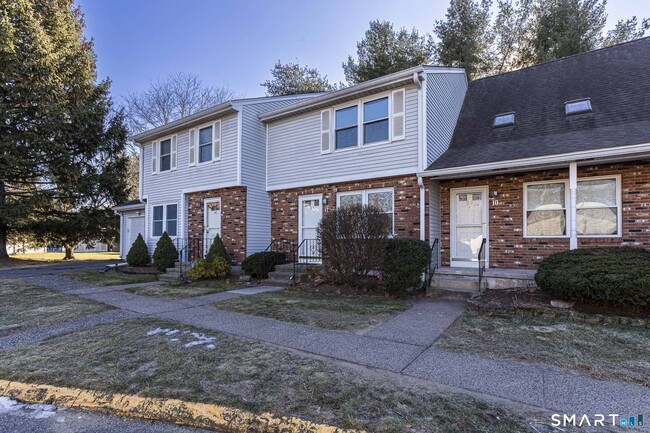 11 St Marc Cir in South Windsor, CT - Building Photo - Building Photo