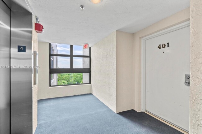 property at 7401 Gulf of Mexico Blvd