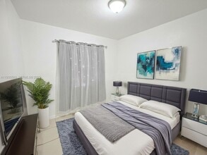 3041 NW 52nd St in Miami, FL - Building Photo - Building Photo