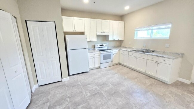 4957 Serafica Dr in Lake Worth Beach, FL - Building Photo - Building Photo