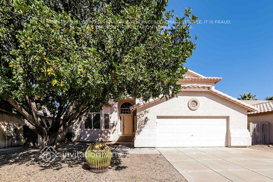 2814 E Pontiac Dr in Phoenix, AZ - Building Photo