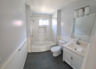 289 Arnold St in New Bedford, MA - Building Photo - Building Photo