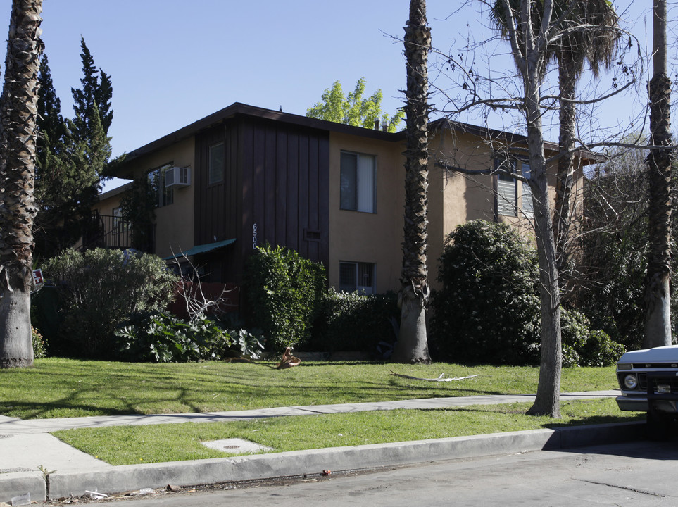 6500 Shirley Ave in Reseda, CA - Building Photo