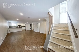 1301 Woodside Dr in Ottawa, ON - Building Photo - Building Photo
