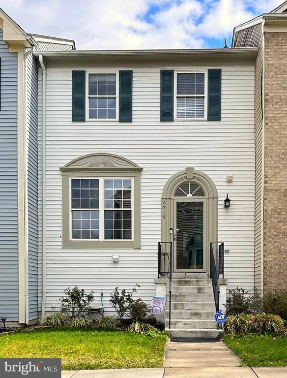 property at 6715 Cub Run Ct