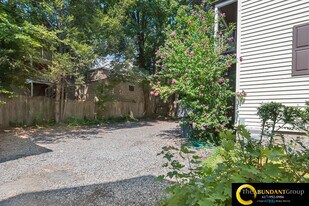 50 Hobson St, Unit 1 in Boston, MA - Building Photo