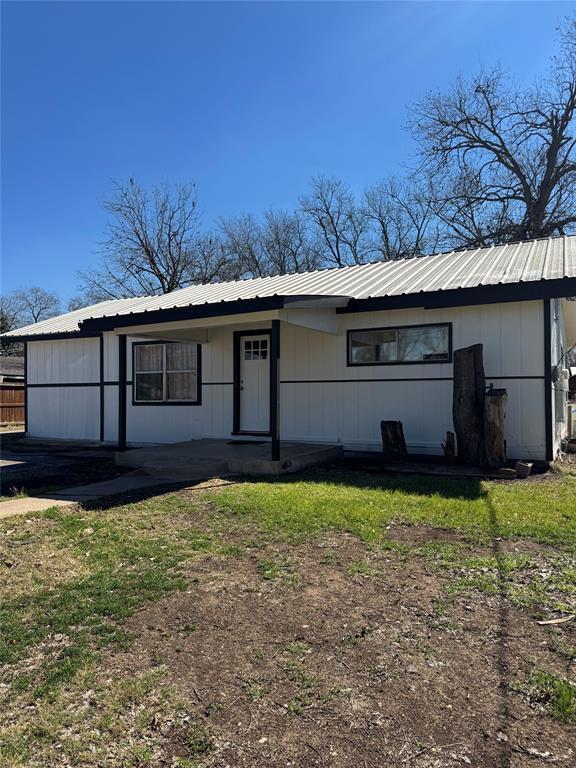 property at 214 Linda Dr