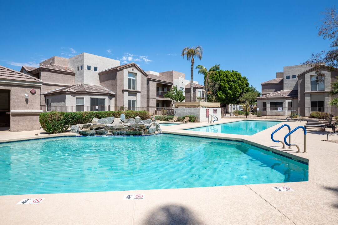 Cordillera in Phoenix, AZ - Foto de edificio