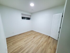 2028 164 St SW in Edmonton, AB - Building Photo - Building Photo