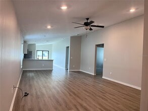 5755 Deep River Ave in Palm River-Clair Mel, FL - Building Photo - Building Photo