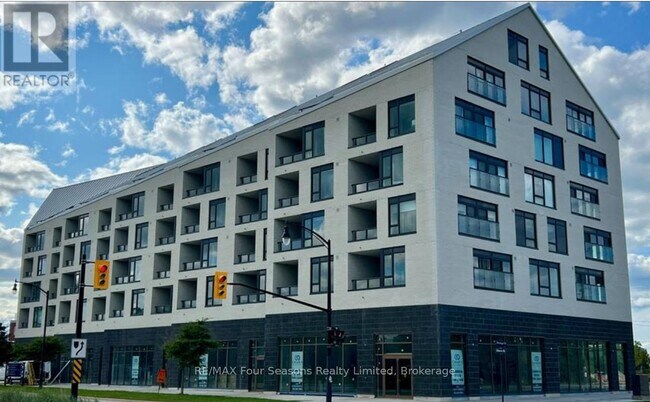 31 Huron St in Collingwood, ON - Building Photo - Building Photo