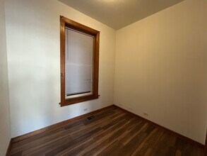 3464 N Clark St, Unit 2R in Chicago, IL - Foto de edificio - Building Photo