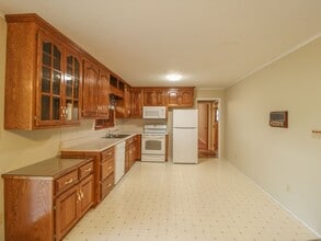 15539 Kings Dr in Athens, AL - Building Photo - Building Photo