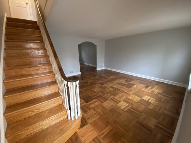property at 1562 Greenwood Ave