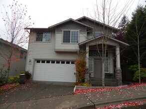 13607 NE 202nd St in Woodinville, WA - Building Photo - Building Photo