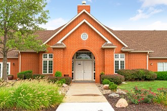 Tregaron Oaks in Bellevue, NE - Foto de edificio - Building Photo