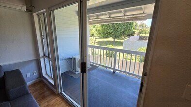 94-828 Lumiauau St, Unit Apply to disclose in Waipahu, HI - Building Photo - Building Photo
