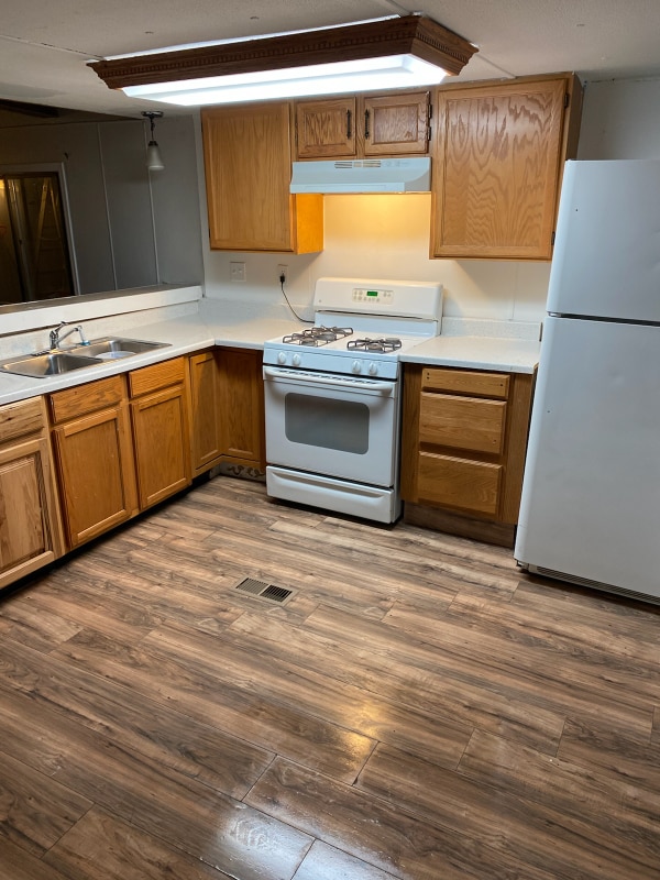 property at 10 9th Ave