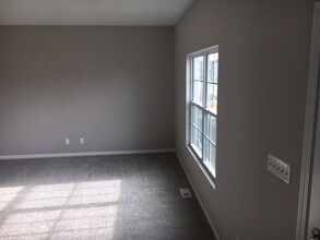 2571 W 127th Pl in Crown Point, IN - Foto de edificio - Building Photo