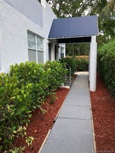 2825 SW 3rd Ave-Unit -3 in Miami, FL - Building Photo - Building Photo