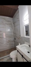 17365 Parthenia St in Los Angeles, CA - Foto de edificio - Building Photo