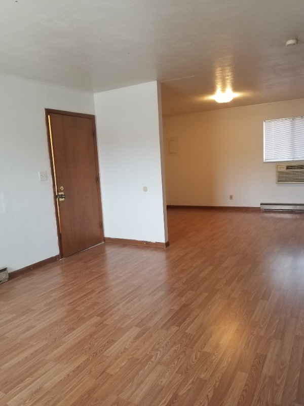 713 Cedar Dr in Fairborn, OH - Foto de edificio - Building Photo