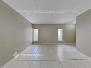 17081 NW 10th St in Pembroke Pines, FL - Foto de edificio - Building Photo