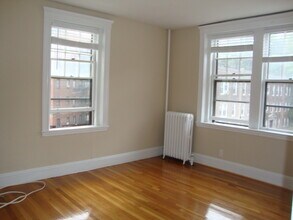 19 Short St, Unit 4 in Brookline, MA - Building Photo - Building Photo