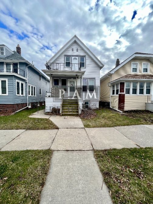 3727 E Squire Ave in Cudahy, WI - Building Photo