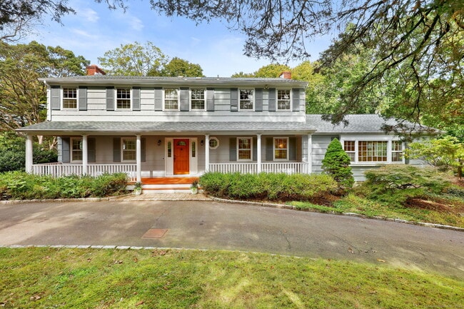8 Ferry Ln E
