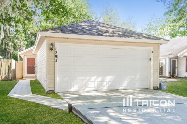 property at 1293 Munson Cove Dr