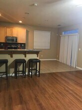 301 Dragonfly Cir in Sacramento, CA - Building Photo - Building Photo