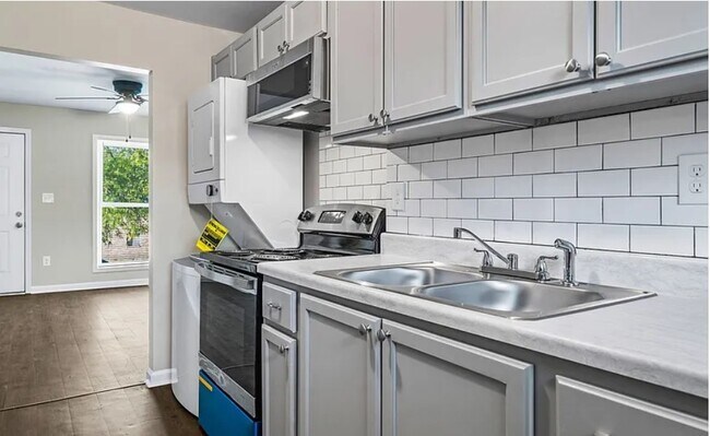 Uptown Square in Birmingham, AL - Building Photo - Building Photo