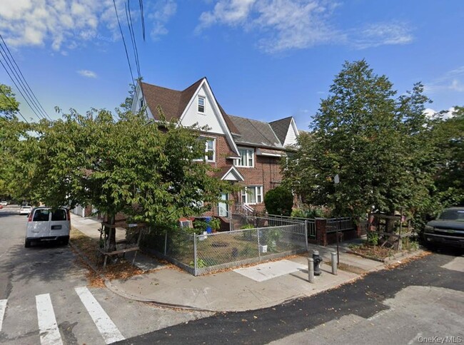 property at 160-01 84th Rd