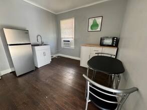 5284 Devonshire Rd in Detroit, MI - Building Photo - Building Photo