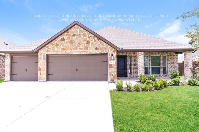 3217 Larkin Ln in Heartland, TX - Building Photo - Building Photo