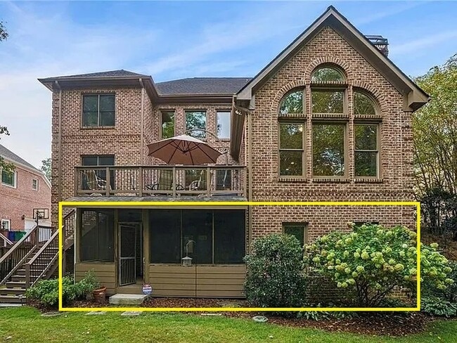 2262 Meadowvale Dr NE in Atlanta, GA - Building Photo - Building Photo